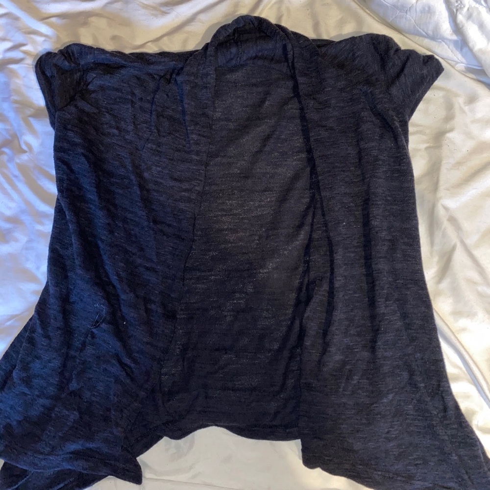 Black blue shirt sleeve pull over